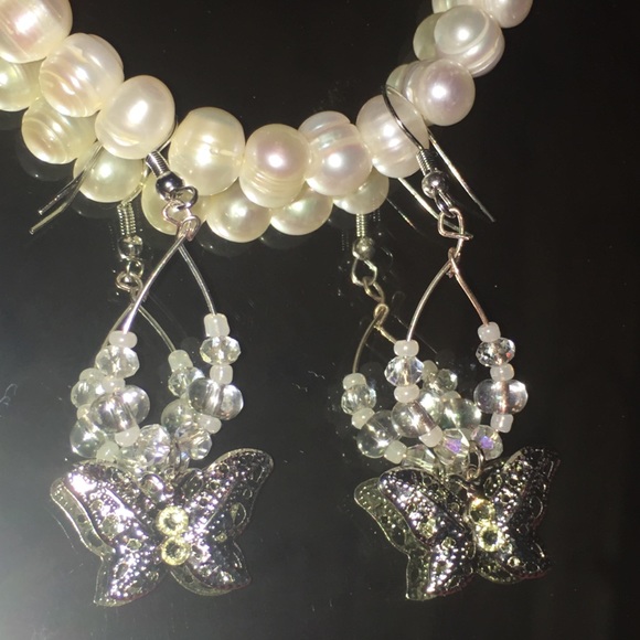 Butterfly earrings with crystal beaded accents - Picture 6 of 8